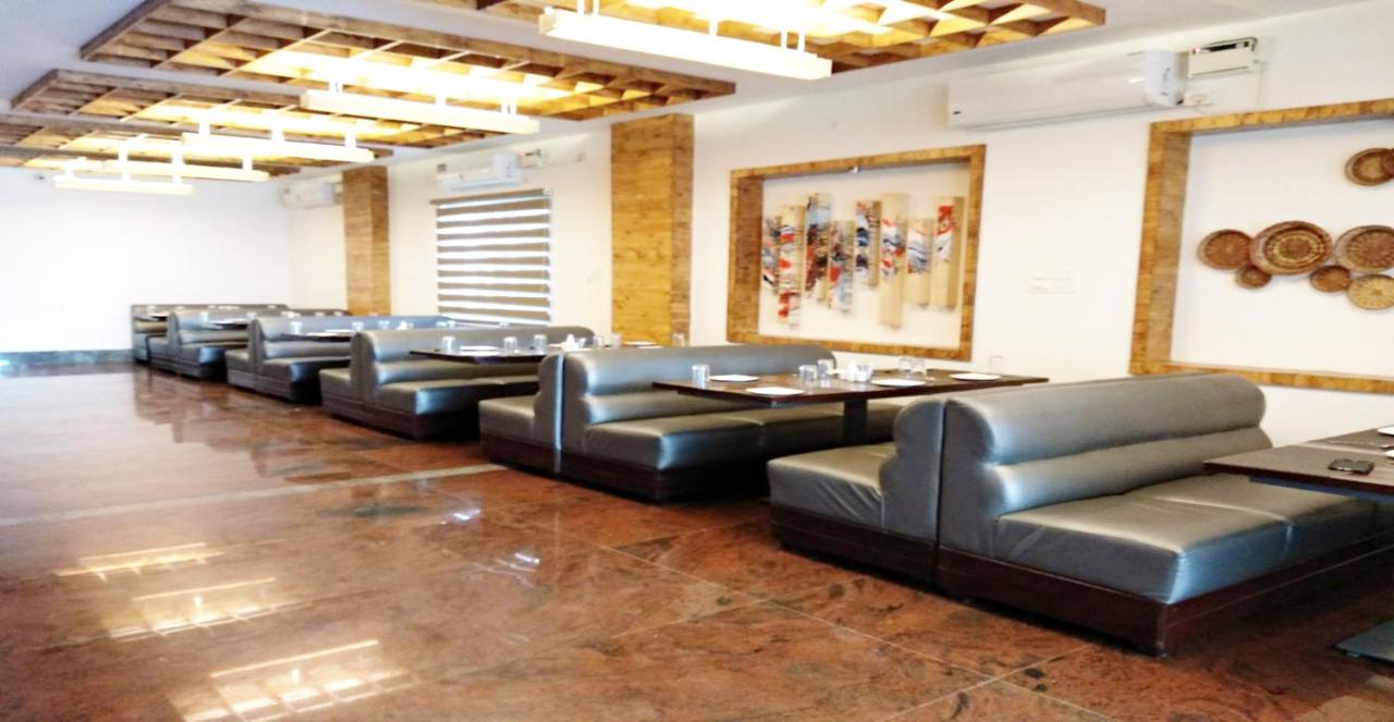 Coastal King Hotel Bangalore Buitenkant foto
